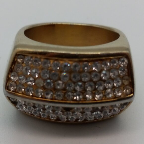 Gold Tone Czs or Rhinestone Size 8 Cluster Ring - Picture 1 of 3